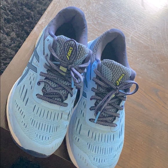 Shoes - Running| working| working out shoes